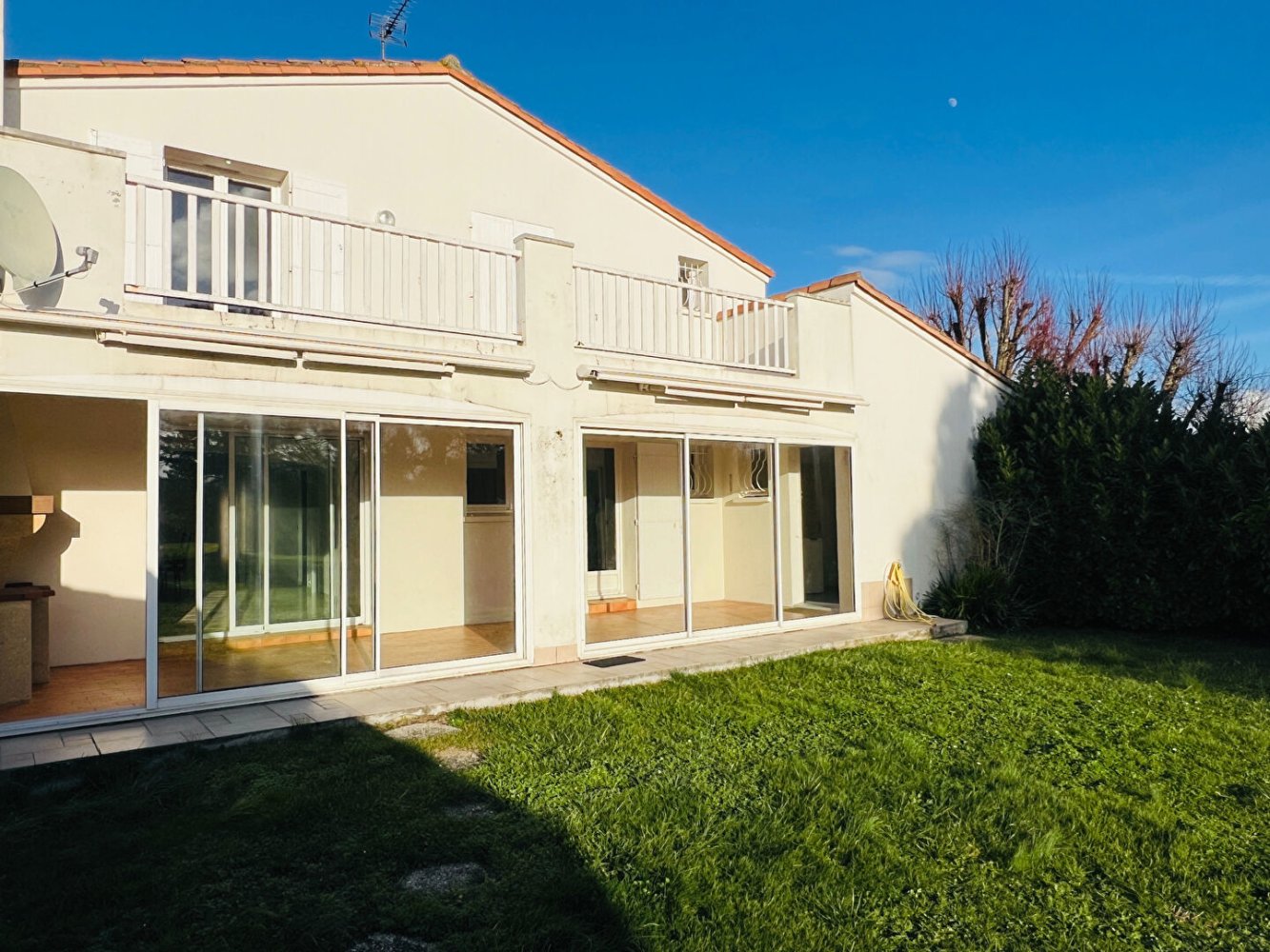 4 Schlafzimmer Haus in Vaux-sur-Mer, France, Nr. 95677