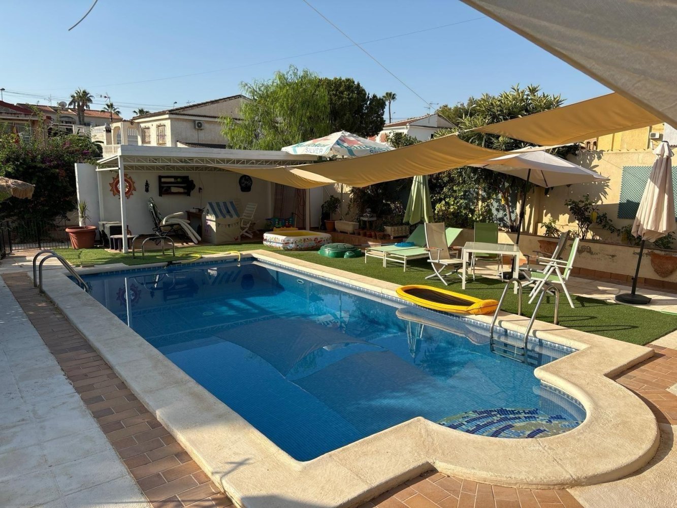 4 dormitorios villa en venta en Torrevieja, Alicante, Comunidad Valenciana, Spain № 365560