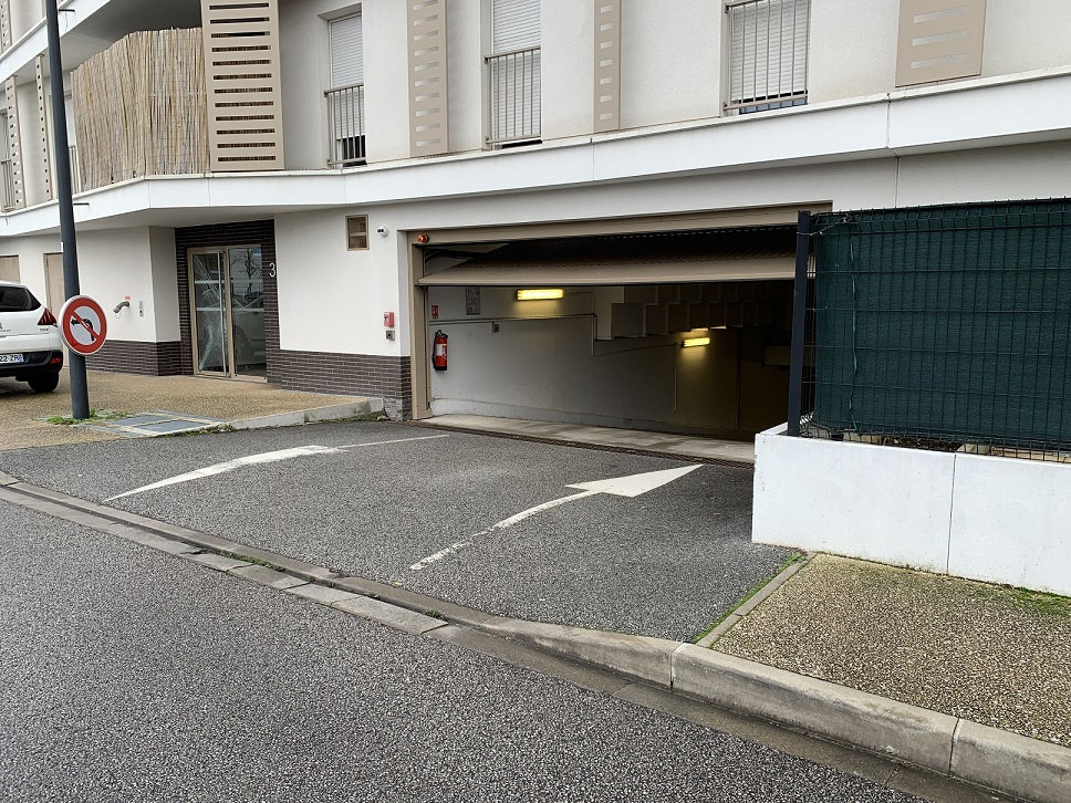 Garagem em Velizy-Villacoublay, France 12 m² N.º 185288