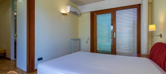 5 bedrooms Villa in Llucmajor, Spain No. 272 33