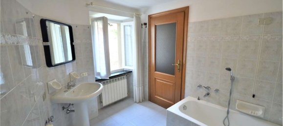 15غرفة منزل في San Giovanni Bianco, Italy رقم 11210 12