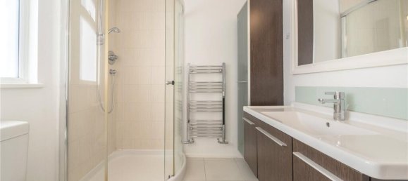 3 Schlafzimmer Haus in London, United Kingdom, Nr. 12702 8