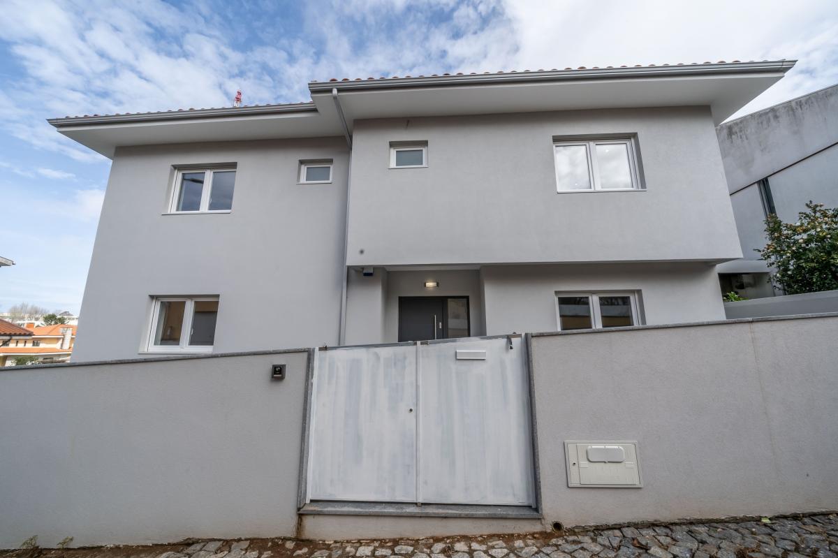 4 bedrooms House in Vila Nova de Gaia, Portugal No. 6856