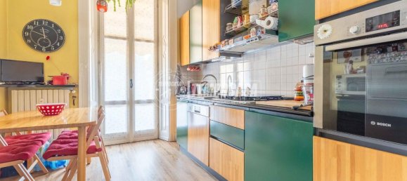3 rooms Apartment in Milan, Italy No. 247157 2