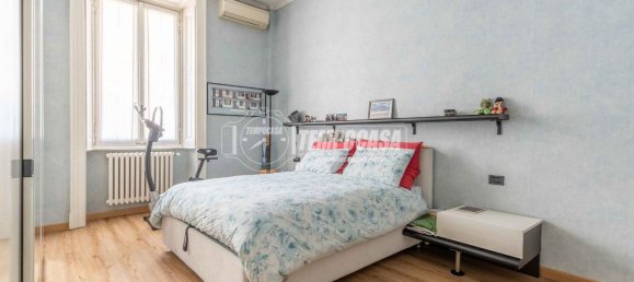 3 rooms Apartment in Milan, Italy No. 247157 3