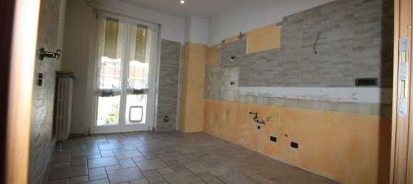 Квартира с 4 спальнями в Бра, Италия № 346741 7