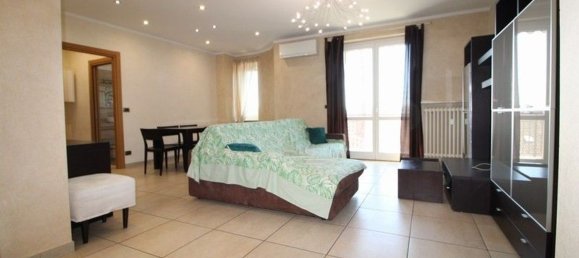 Квартира с 4 спальнями в Бра, Италия № 346741 3