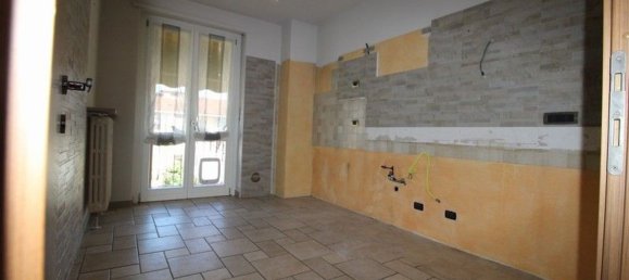 Квартира с 4 спальнями в Бра, Италия № 346741 9