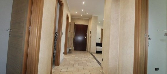 Квартира с 4 спальнями в Бра, Италия № 346741 57