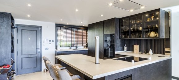 4 bedrooms Apartment in Marbella, Spain No. 138383 2