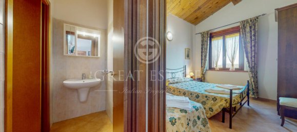 8 bedrooms Villa in Castiglione del Lago, Italy No. 178546 10