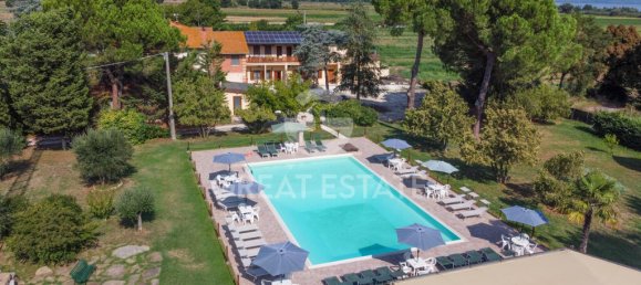 8 bedrooms Villa in Castiglione del Lago, Italy No. 178546 47