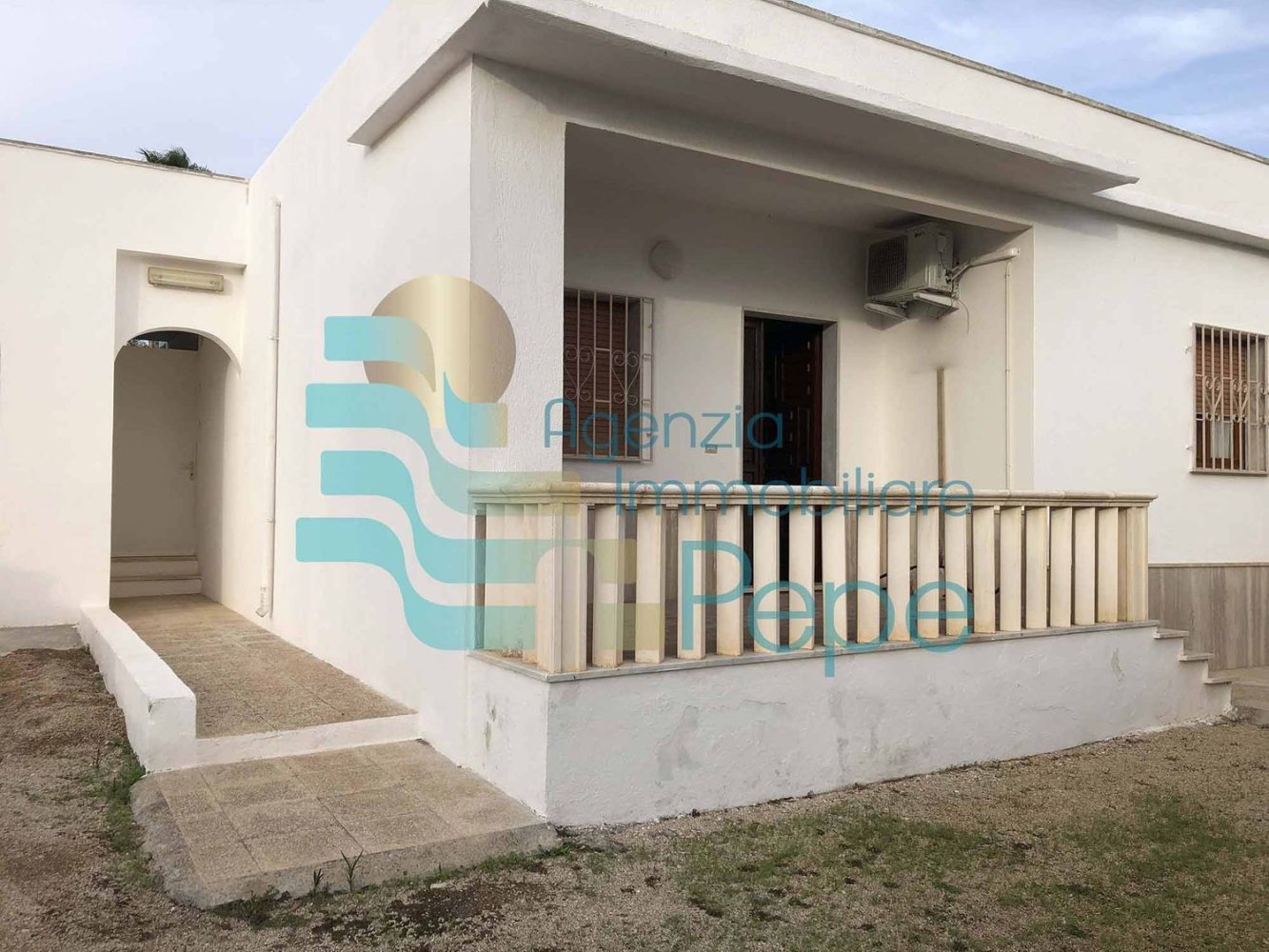 3 bedrooms Villa in Salve, Italy No. 345851