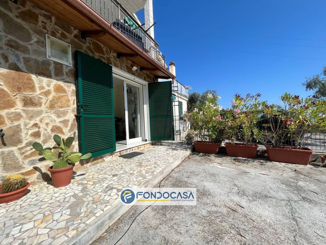 2 rooms Apartment in Diano Castello, Italy No. 82940