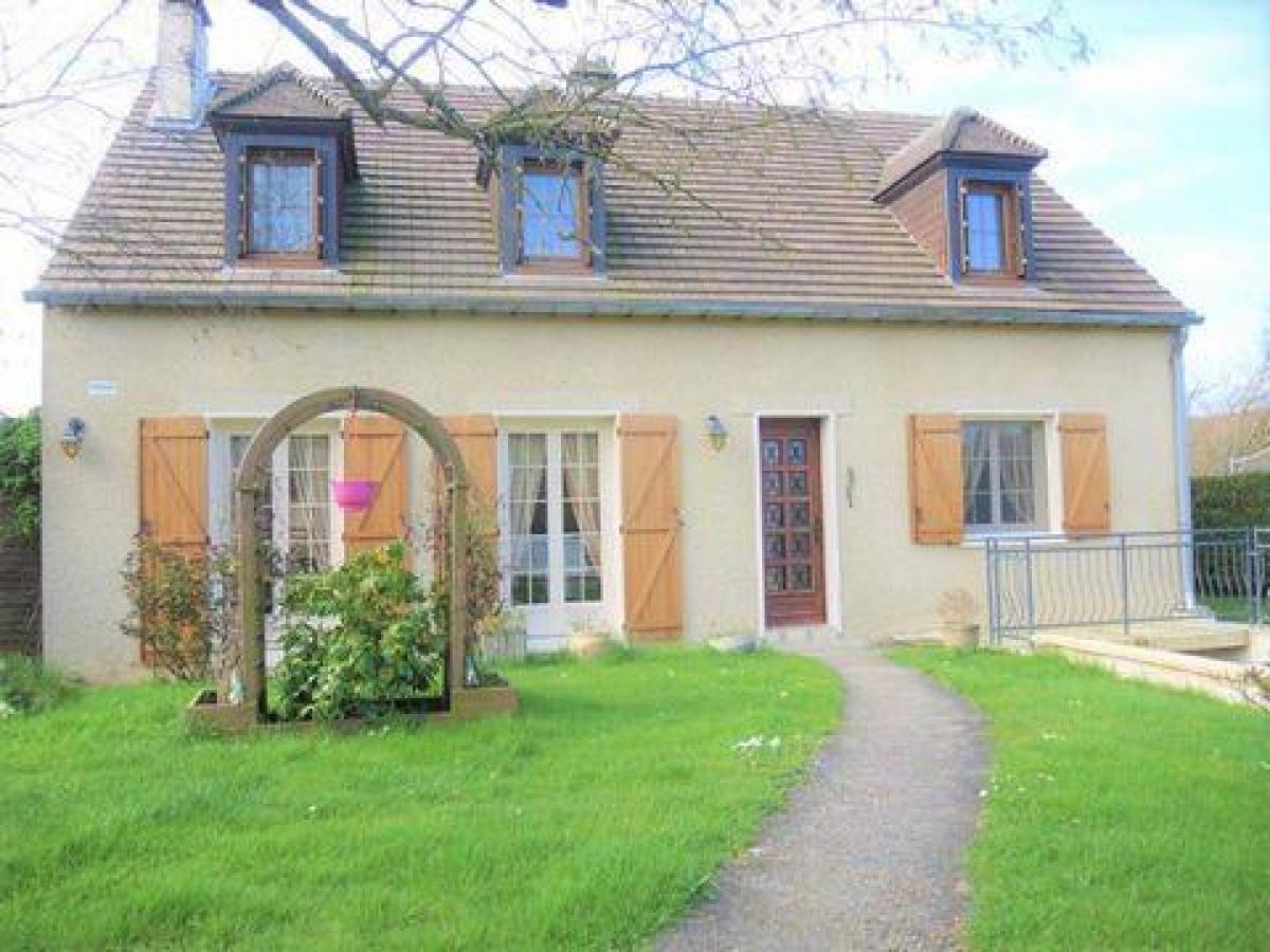 Casa de 5 dormitorios en Gisors, France No. 31116