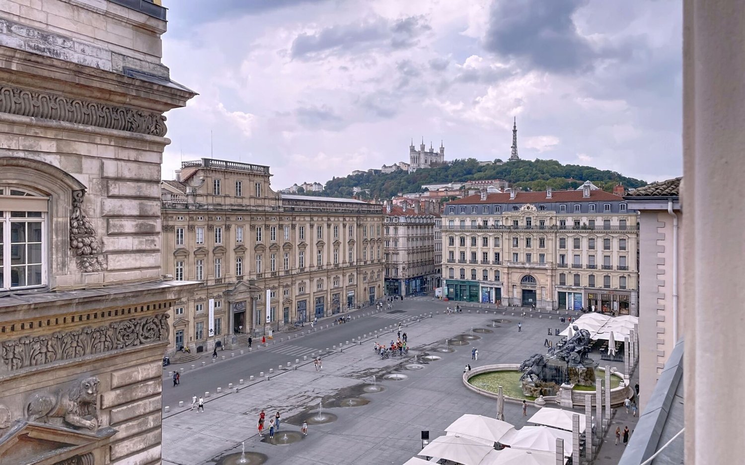 Дуплекс с 2 комнатами в Лион, Франция № 338025