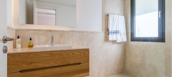 4 Schlafzimmer Villa in Marbella, Spain, Nr. 75413 20