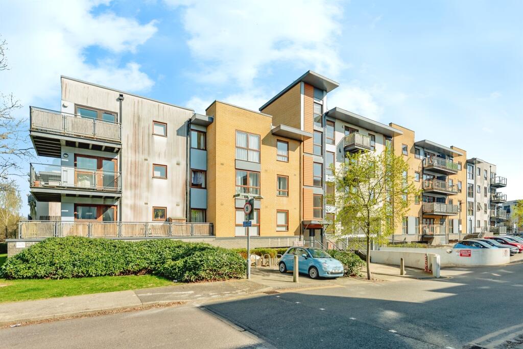 2 bedrooms Apartment in Crawley, United Kingdom No. 6294