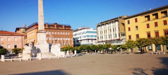 5 bedrooms Apartment in Massa, Italy No. 195708 31