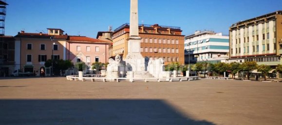 5 bedrooms Apartment in Massa, Italy No. 195708 30