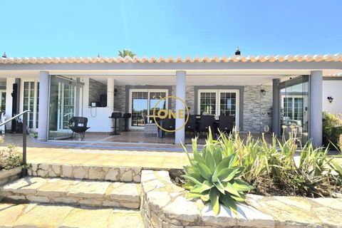 Дом с 6 спальнями в Лагоа, Португалия № 224751