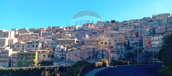 3 chambres Maison à Monterosso Almo, Italy No. 235715 4