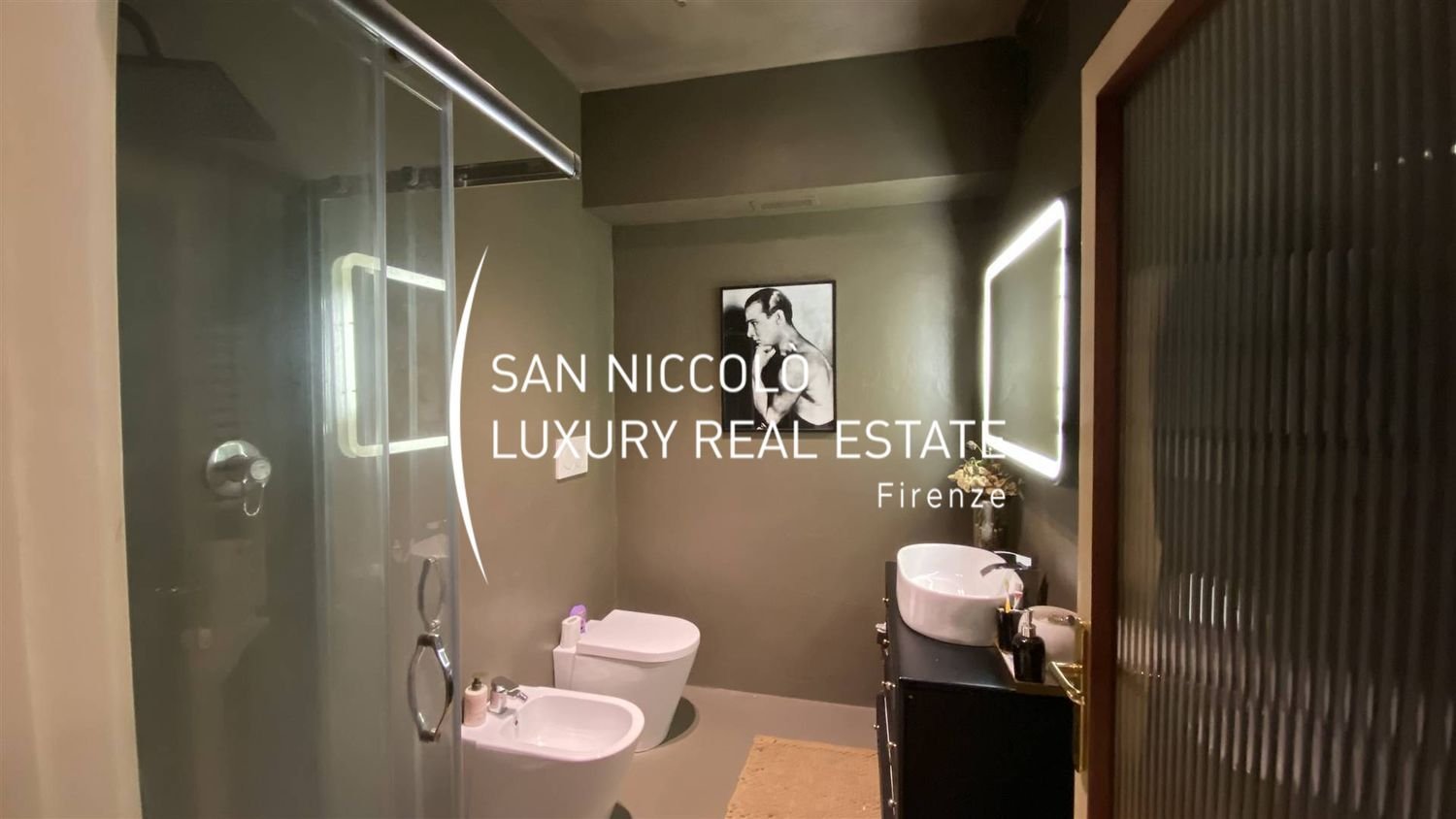 4غرفة شقة في Florence, Italy رقم 212686