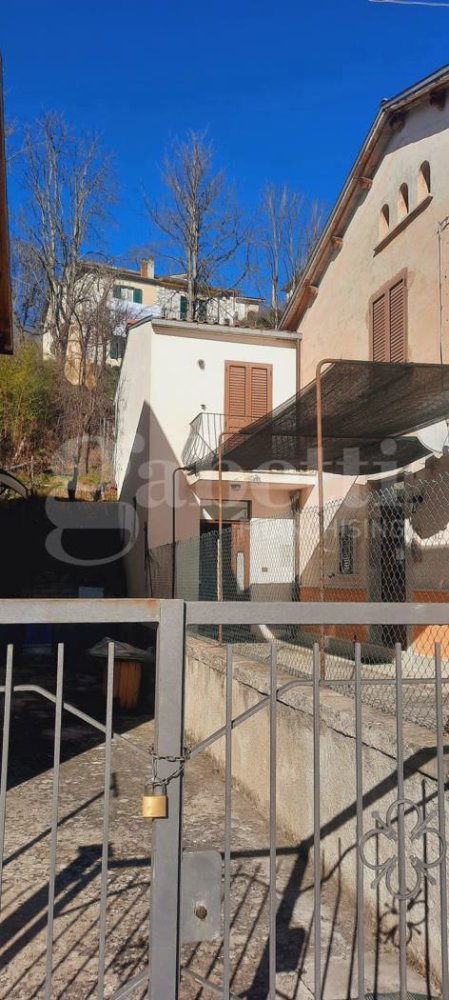 5 rooms House in Petrella Salto, Italy No. 289283