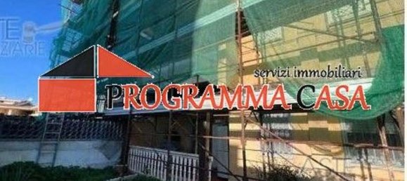 3 rooms Apartment in Pomezia, Italy No. 187840 10