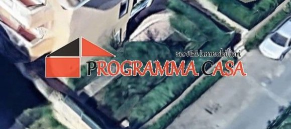 3 rooms Apartment in Pomezia, Italy No. 187840 4