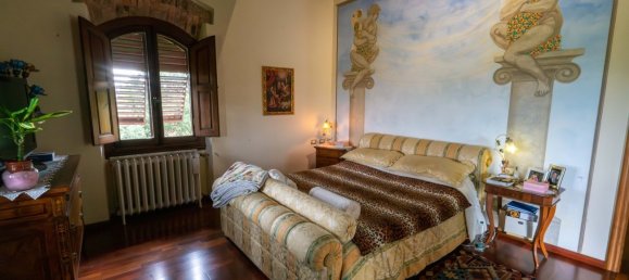 5 bedrooms Villa in Florence, Italy No. 196431 3