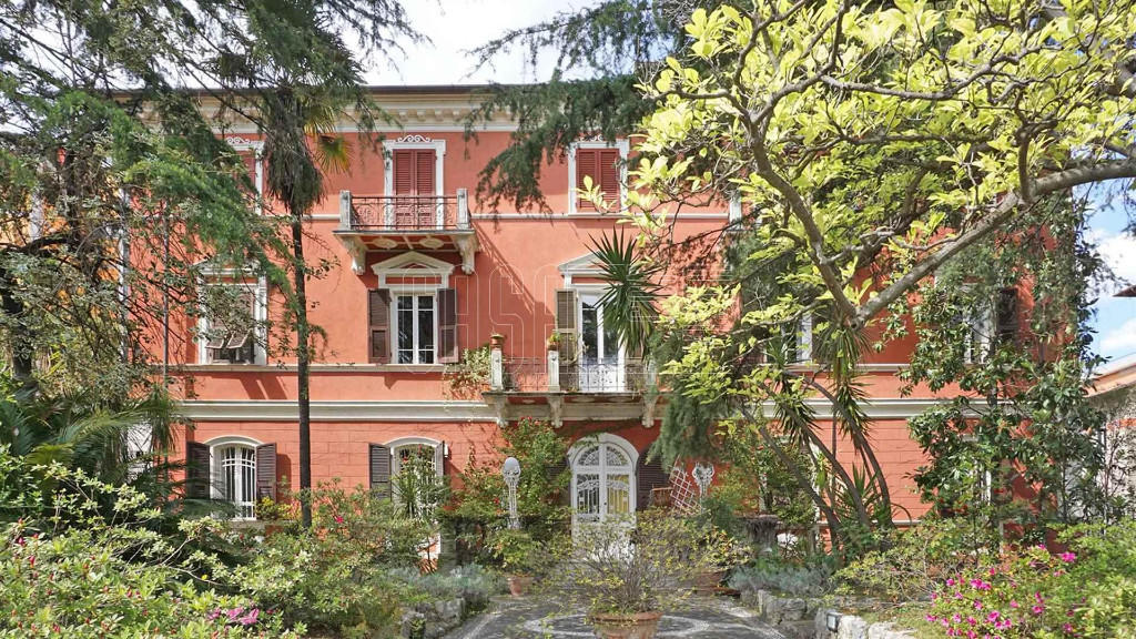 2 bedrooms Apartment in Sarzana, Italy No. 221491