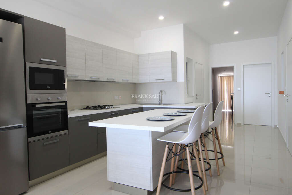 3 bedrooms Apartment in Xghajra, Malta No. 4353