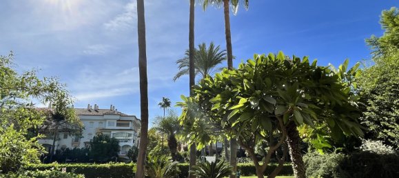 4 bedrooms Apartment in Marbella, Spain No. 5620 17