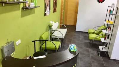 Gewerbliche Immobilie in Jaen, Spain 112m², Nr. 214418