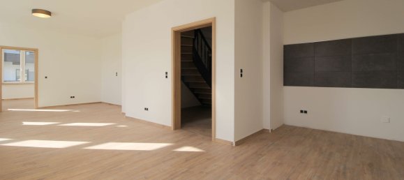 5 غرف نوم منزل ذو طابقين في Neuwied, Germany رقم 202941 10