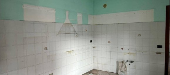 3 bedrooms Apartment in Somma Lombardo, Italy No. 283489 3