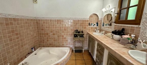 5 bedrooms Villa in La Colle-sur-Loup, France No. 342450 6