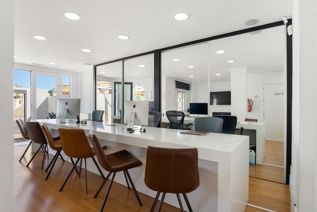 4 bedrooms Commercial property in Torrevieja, Spain No. 290633