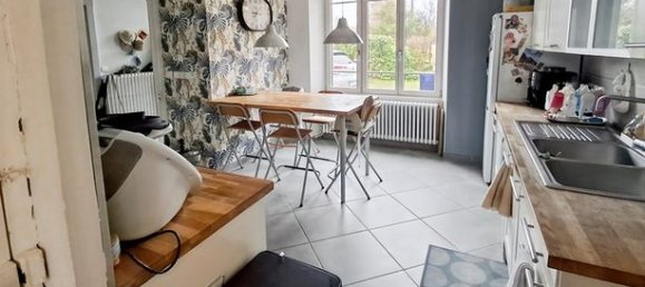 5 bedrooms Castles in Jura, France No. 359718 3