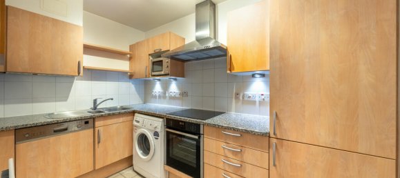 1 bedroom Apartment in St Johns Wood, United Kingdom No. 7476 2