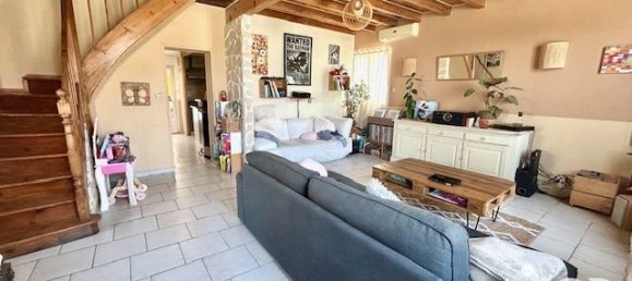 Casa de 4 dormitorios en Izon, France No. 296087 4