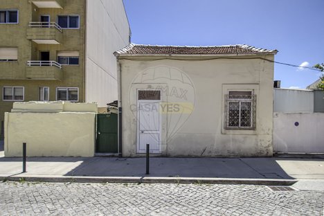 4 bedrooms House in Porto, Portugal No. 187738