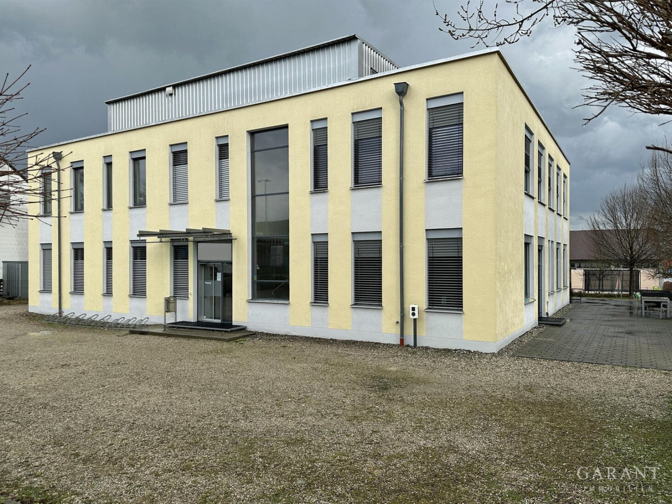 659m² Office in Dachau, Germany No. 117333