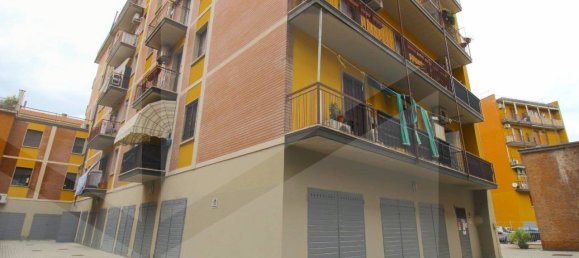 3 rooms Apartment in Bologna, Italy No. 27539 25