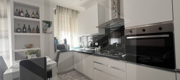 3 rooms Apartment in Bologna, Italy No. 27539 5