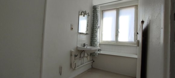 2 bedrooms Apartment in Raismes, France No. 75182 6