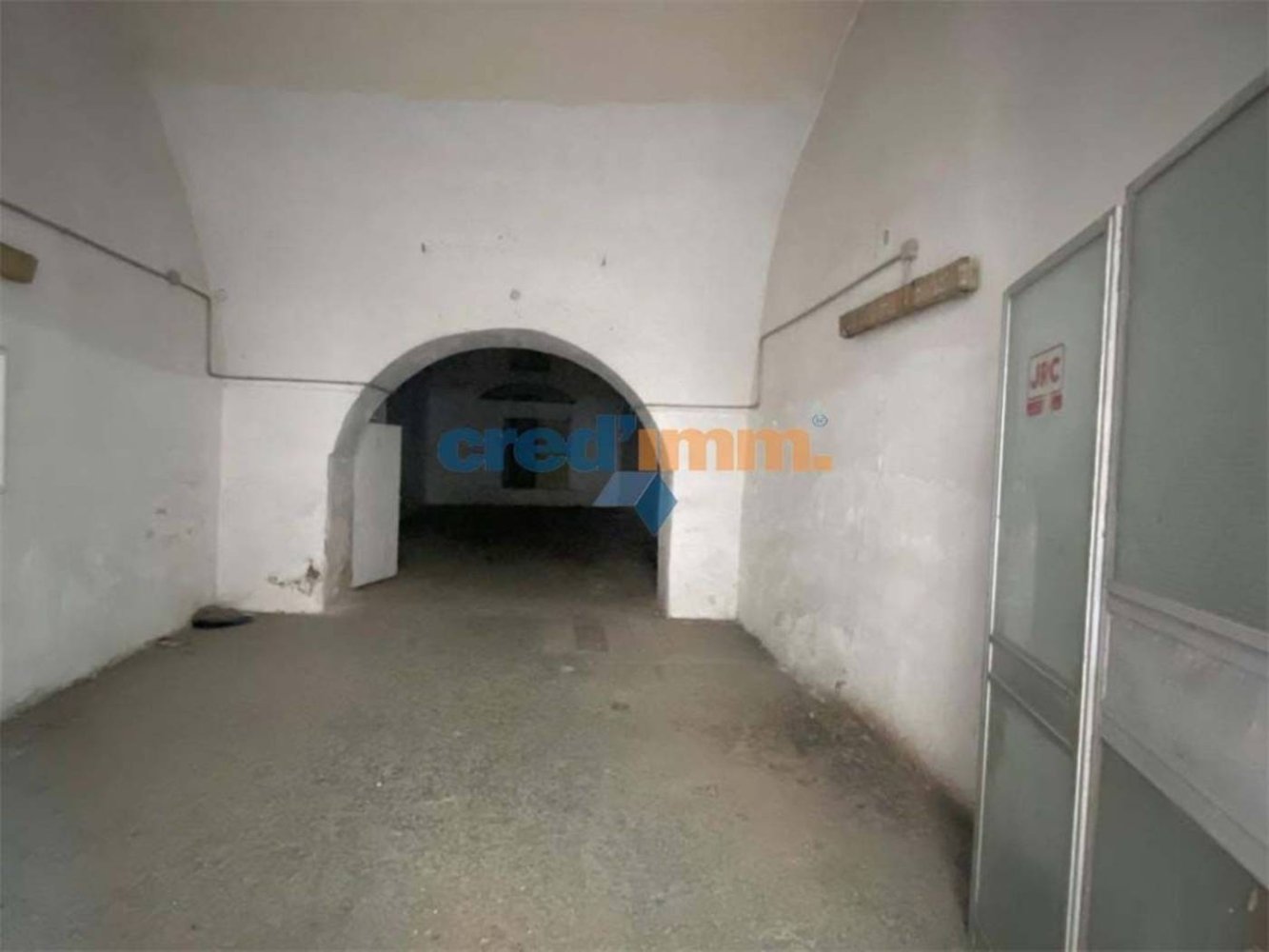 2 rooms Commercial property in Molfetta, Italy No. 133852