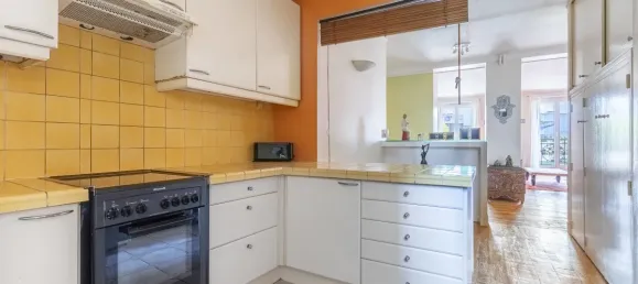 2 bedrooms Apartment in Paris, France No. 165759 4