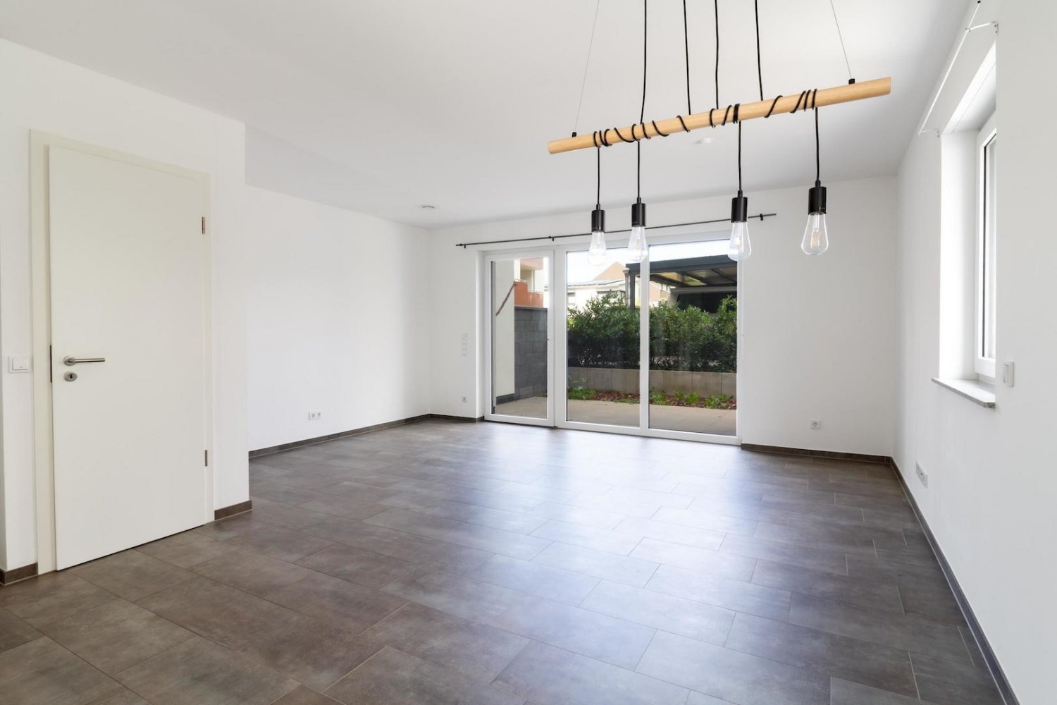 Apartamento de 5 habitaciónes en Trier, Germany No. 338399